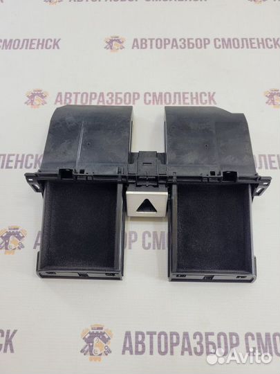 Бардачок Volkswagen Passat B6 (2005—2010)