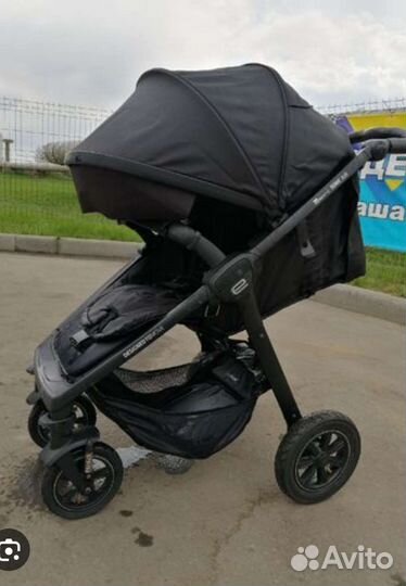 Прогулочная коляска