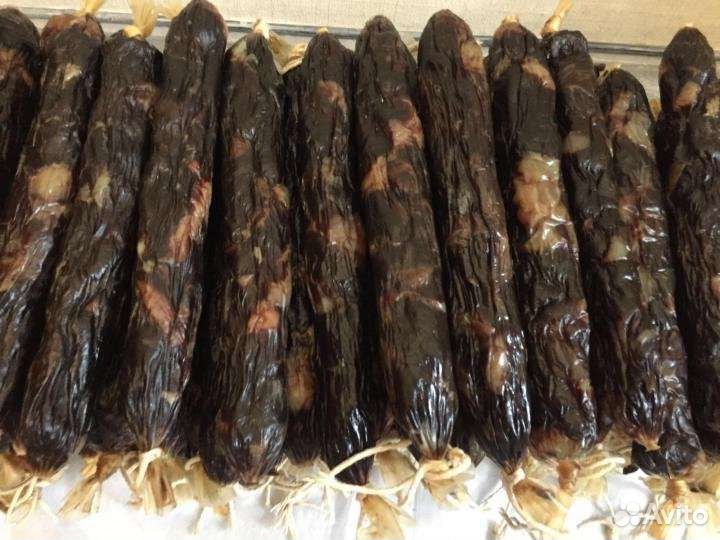 Сырокопченая колбаса халяль. Конина сыровяленая йола. Конская колбаса казылык. Казылык из конины. Казы состав.