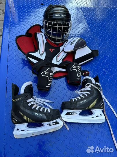 Хоккейная форма и коньки 38р