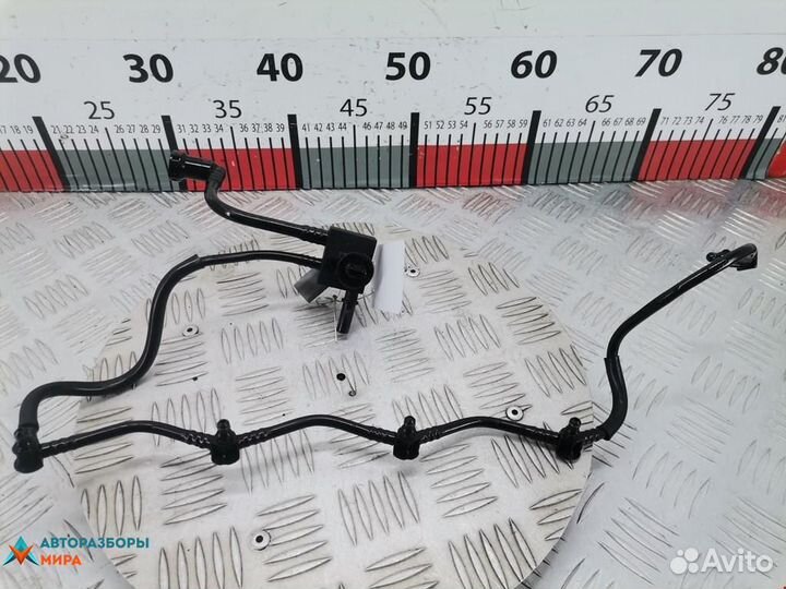 Трубка обратки форсунок Mitsubishi Carisma рест