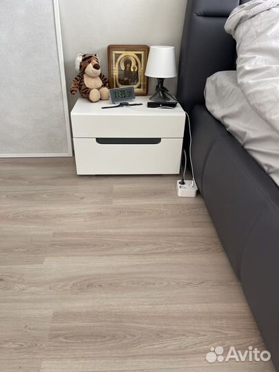 Тумба прикроватная