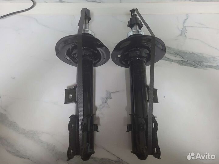 Стойки передние