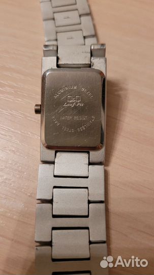 Часы наручные женские Q&Q