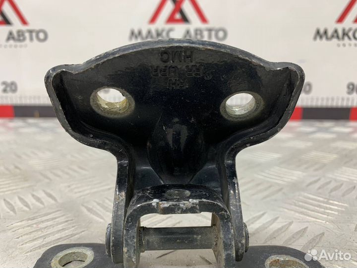 Б/У петля двери задний правый Hyundai Accent LC