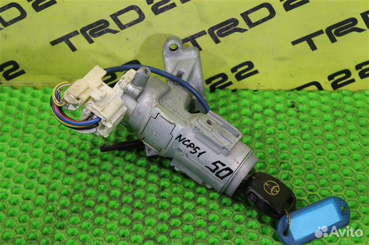 Замок зажигания Toyota Probox NCP51 1nzfe 2004