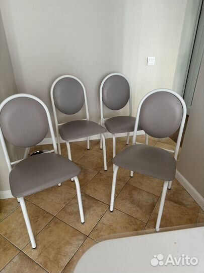 Кухонные стулья 4 шт