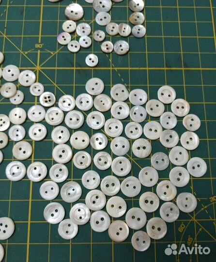 Перламутровые пуговицы