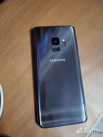 Samsung Galaxy S9, 4/64 ГБ