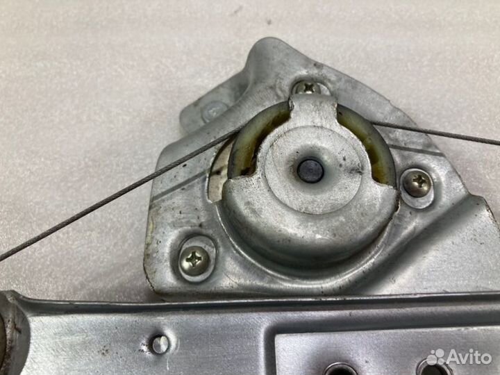 Стеклоподъемник задний левый Renault Duster