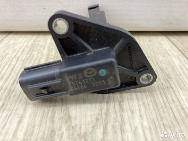 Датчик массового расхода воздуха Mazda Cx-30 ре