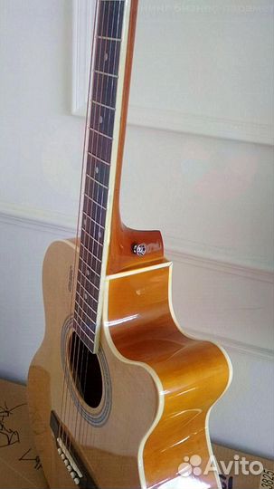 Гитара акустическая