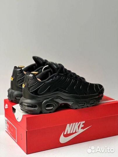 Кроссовки Nike air max tn plus black 42