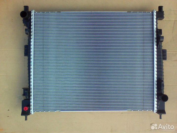 Радиатор Jeep Grand Cherokee