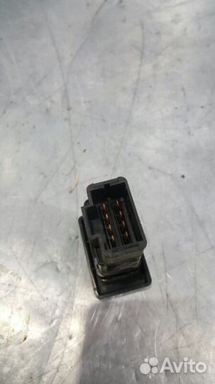Кнопка аварийной сигнализации Renault Logan
