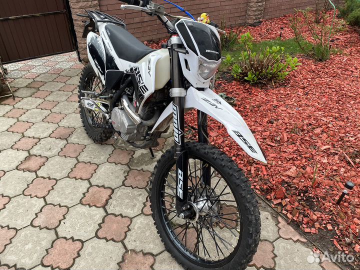 Bse z3Y