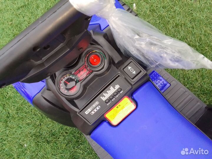 Детский электромобиль