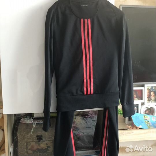 Спортивный костюм adidas