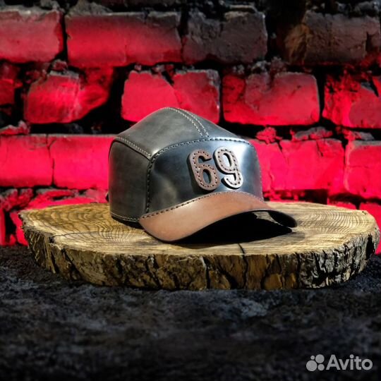 Бейболка из натуральной кожи / ручной работы