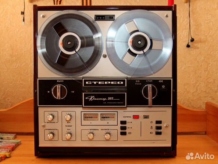 Магнитофоны,магнитолы,музыкальные центры