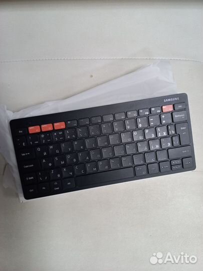 Клавиатура Samsung SMART Keyboard Trio 500