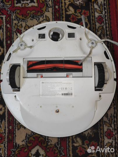 Робот-пылесос Xiaomi Mi Robot Vacuum Mop Essential