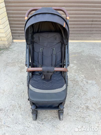 Прогулочная коляска luxmom