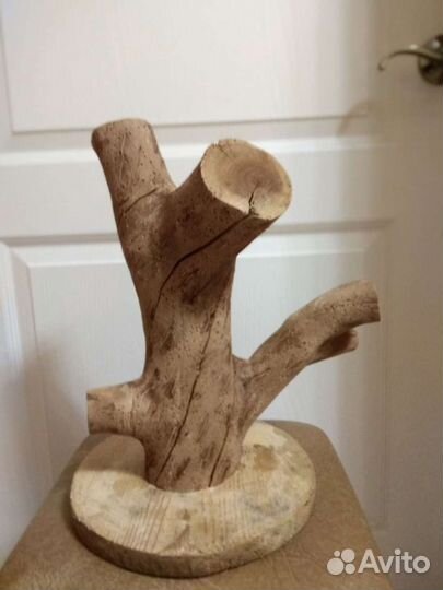 Кормушки, колёсико, ветка на подставке