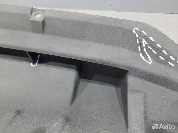 Кожух замка капота Toyota Land Cruiser 200