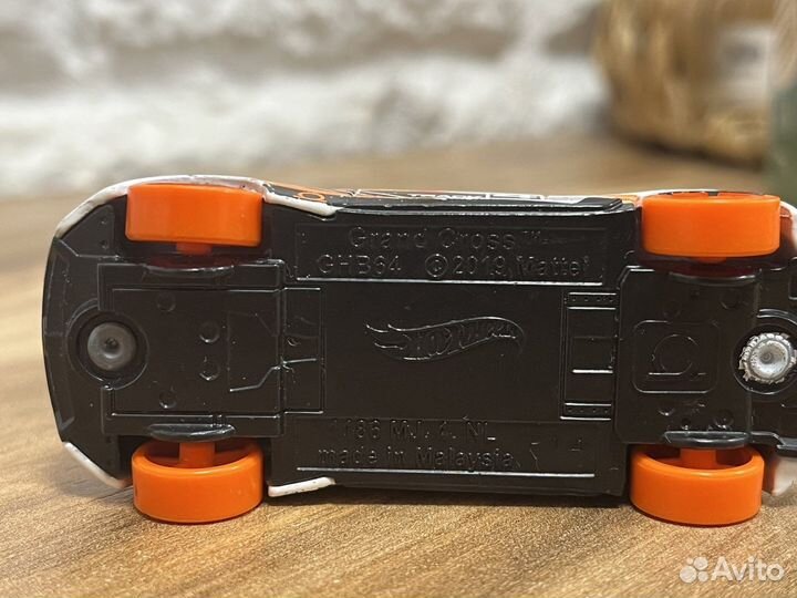 Машинки Xotweels