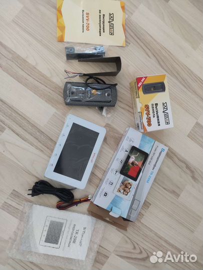 Видеодомофон с вызывной панелью