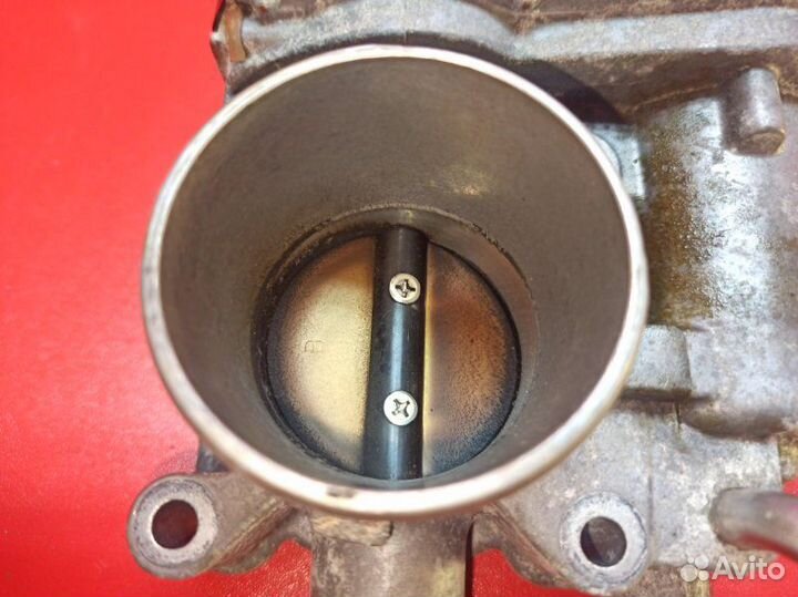 Дроссельная заслонка Toyota Corolla ZZE121R 3ZZ-FE