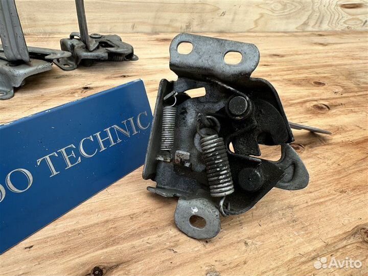 Замок капота Suzuki Escudo TD54W J20A 2007