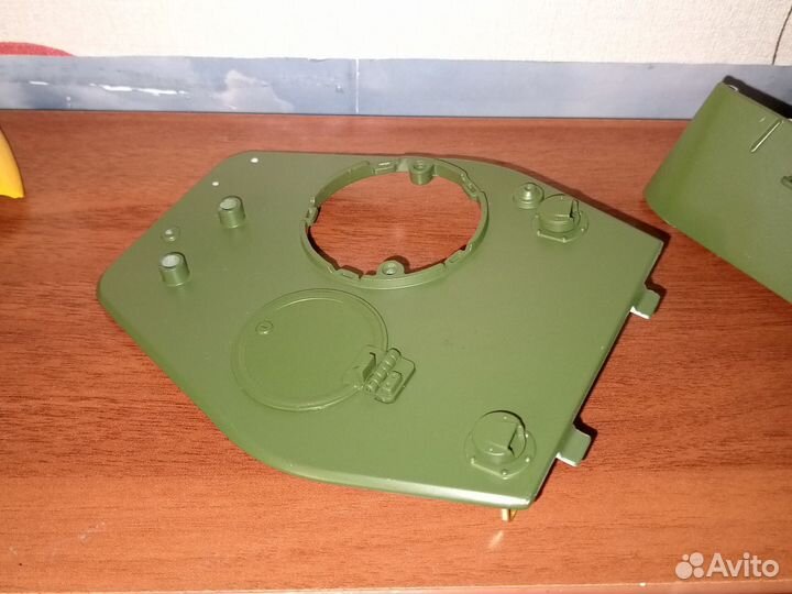 1 и 2(4) номер Танк Т-34 1:16 элегмосс