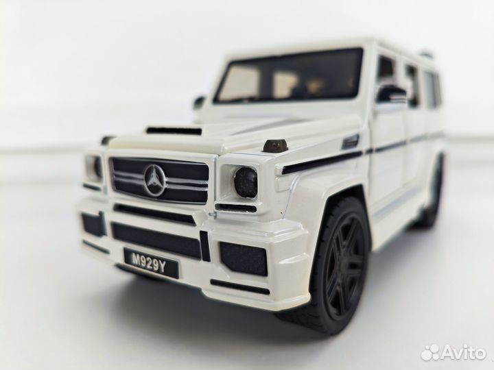 Машинка Гелик Mercedes G-класс 1/24 (20 см)