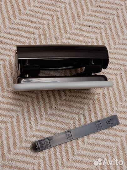 Дырокол ergo MP-330 до 30 листов серо-чёрный новый