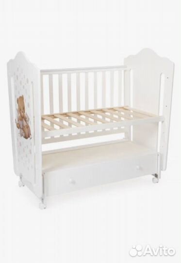Детская кроватка с поперечным маятником