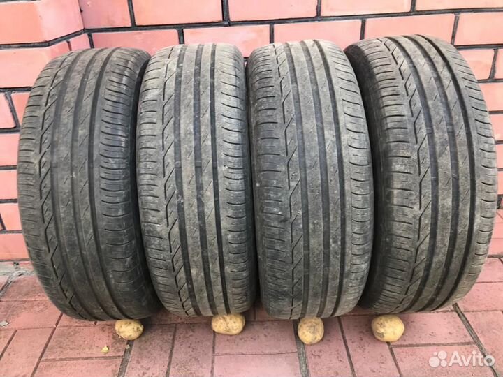 Bridgestone Turanza T001 215/60 R16 V