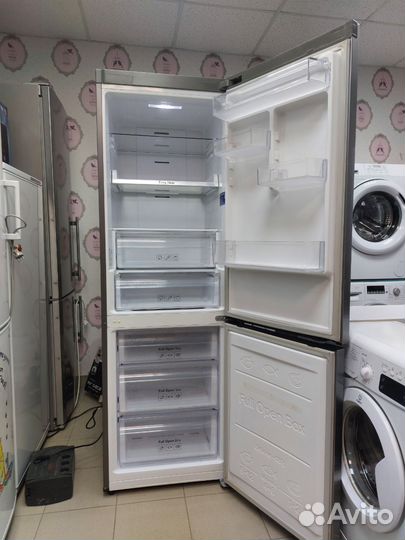 Холодильник Samsung NO Frost Inverter