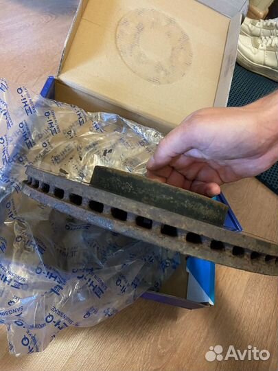 Комплект оригинальных тормозных дисков