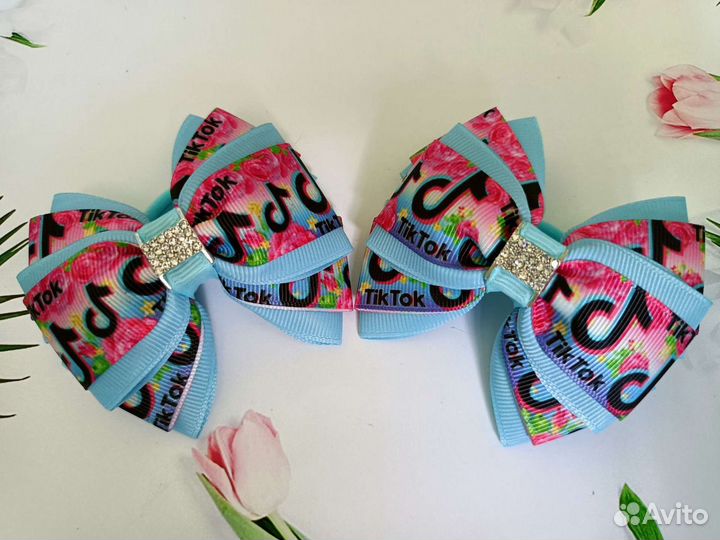 Школьные бантики