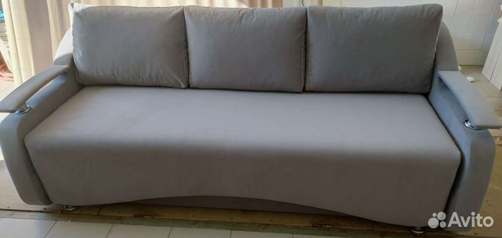 Перетяжка и ремонт мягкой мебели. Бесплатный выезд