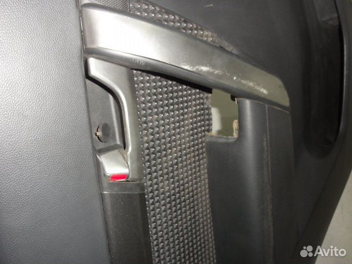 Обшивка двери задней левой Chevrolet Captiva 1