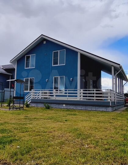 Коттедж 182 м² на участке 7 сот.