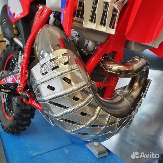 Защита картера и резонатора Beta RR 20-23