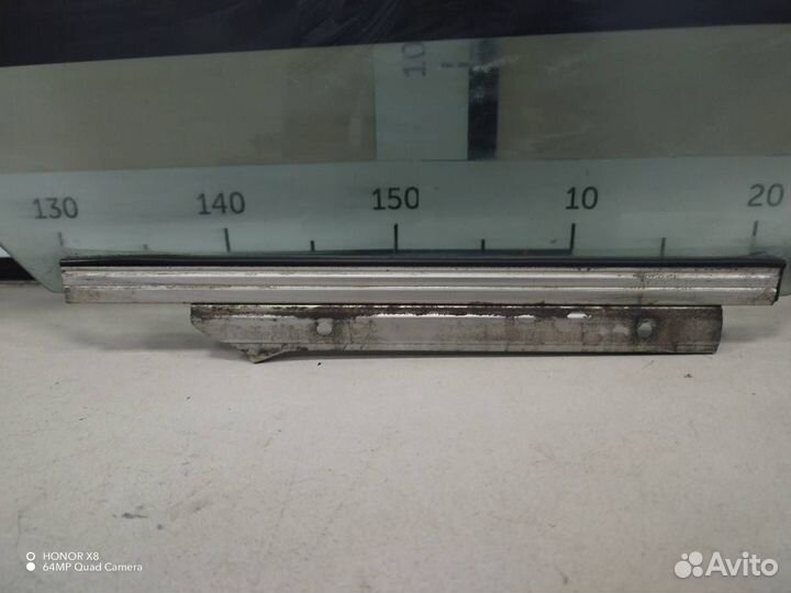 Стекло двери задней левой Toyota Corolla E150 2006