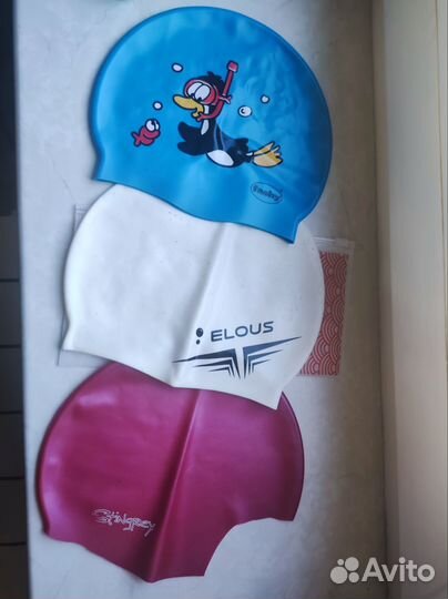 Очки и шапочки для плавания