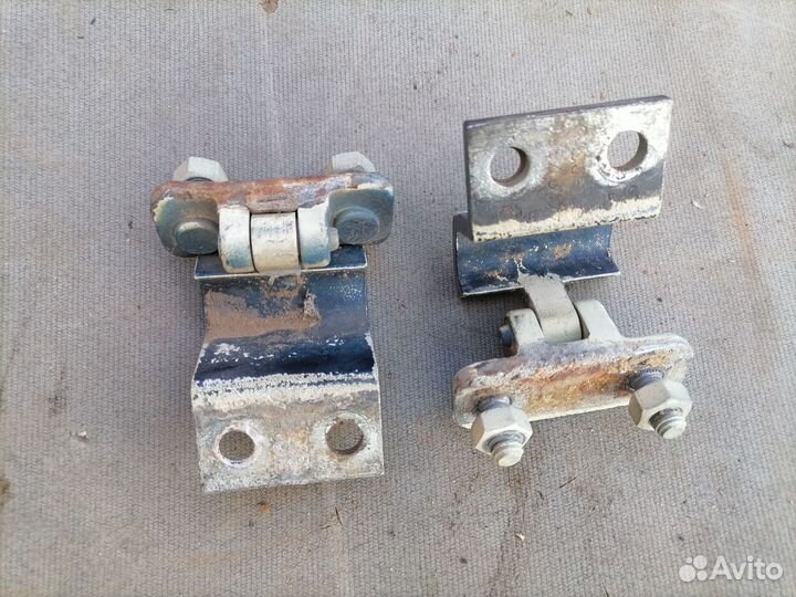 Петля двери багажника для Skoda Felicia 1995-1998