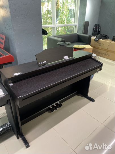 Nux WK520 Цифровое пианино