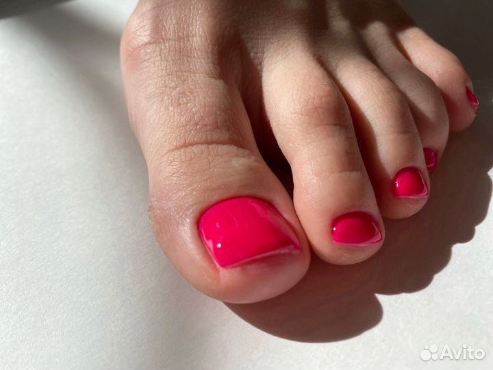 Маникюр и педикюр